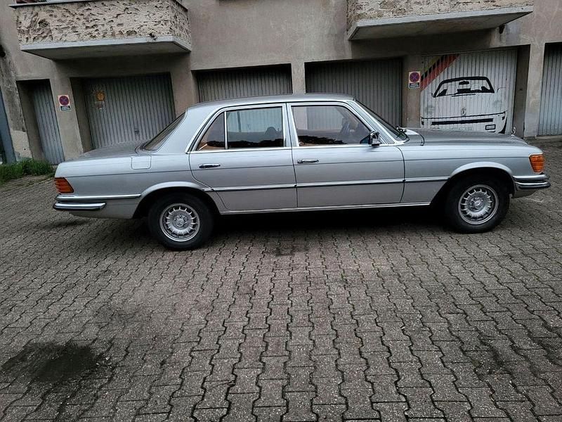 Gebraucht Mercedes S280 160 PS (117 kW) 1973 Silber Limousine