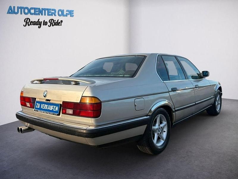 Gebraucht BMW 735 211 PS (155 kW) 1987 Gelb Limousine