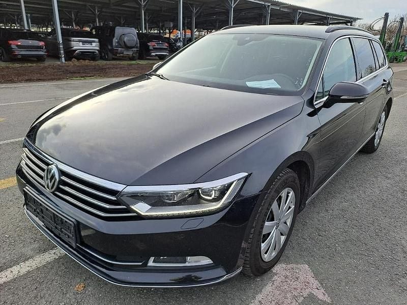 Schwarz Gebraucht 2019 VW Passat Kombi | 20.990 € (Fairer Preis) - Bild 1/4