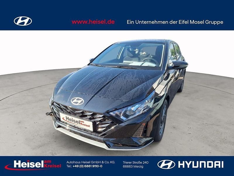 Schwarz Neu 2025 Hyundai i20 Trend Limousine | 21.760 € (Fairer Preis) - Bild 1/4