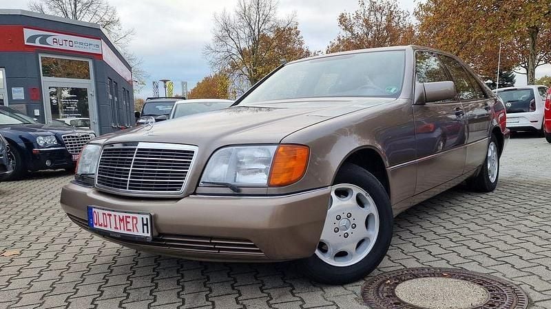 Bronze (metallic) Gebraucht 1993 Mercedes 300 SE Limousine | 17.777 € - Bild 1/4