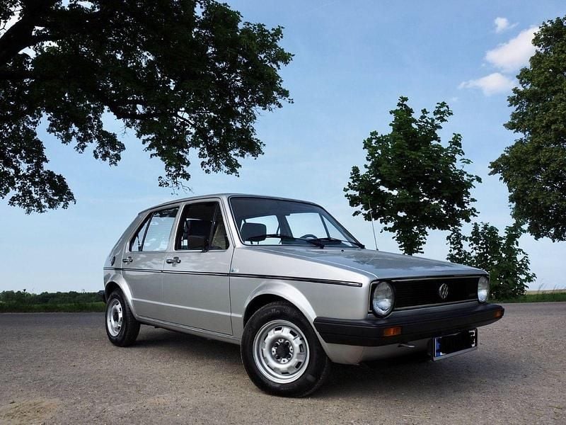 Silber Gebraucht 1983 VW Golf I Kleinwagen | 9.190 € - Bild 1/4
