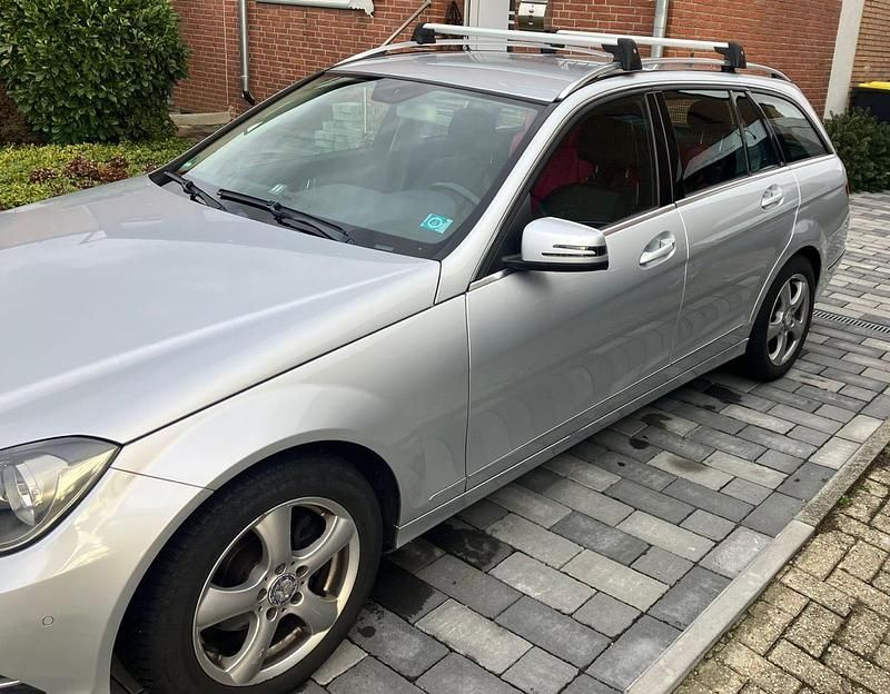 Gebraucht Mercedes C180 120 PS (88 kW) 2012 Andere farben Kombi