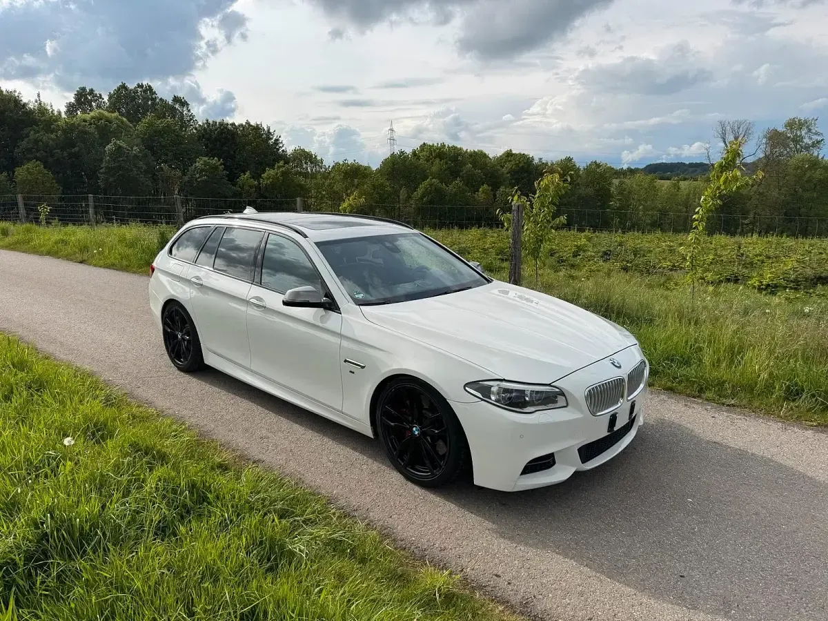 Gebraucht BMW M550 Performance 381 PS (280 kW) 2013 Weiß Limousine