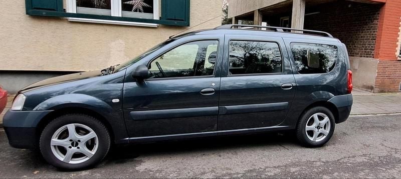 Grau Gebraucht 2007 Dacia Logan Limousine | 1.000 € (Guter Preis) - Bild 1/4