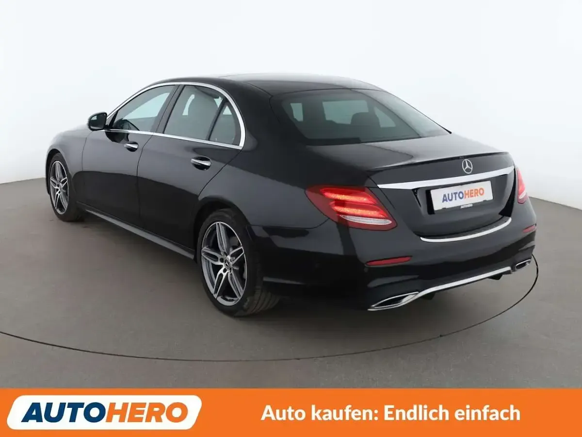 Gebraucht Mercedes E400 AMG line 330 PS (242 kW) 2020 Obsidianschwarz Limousine