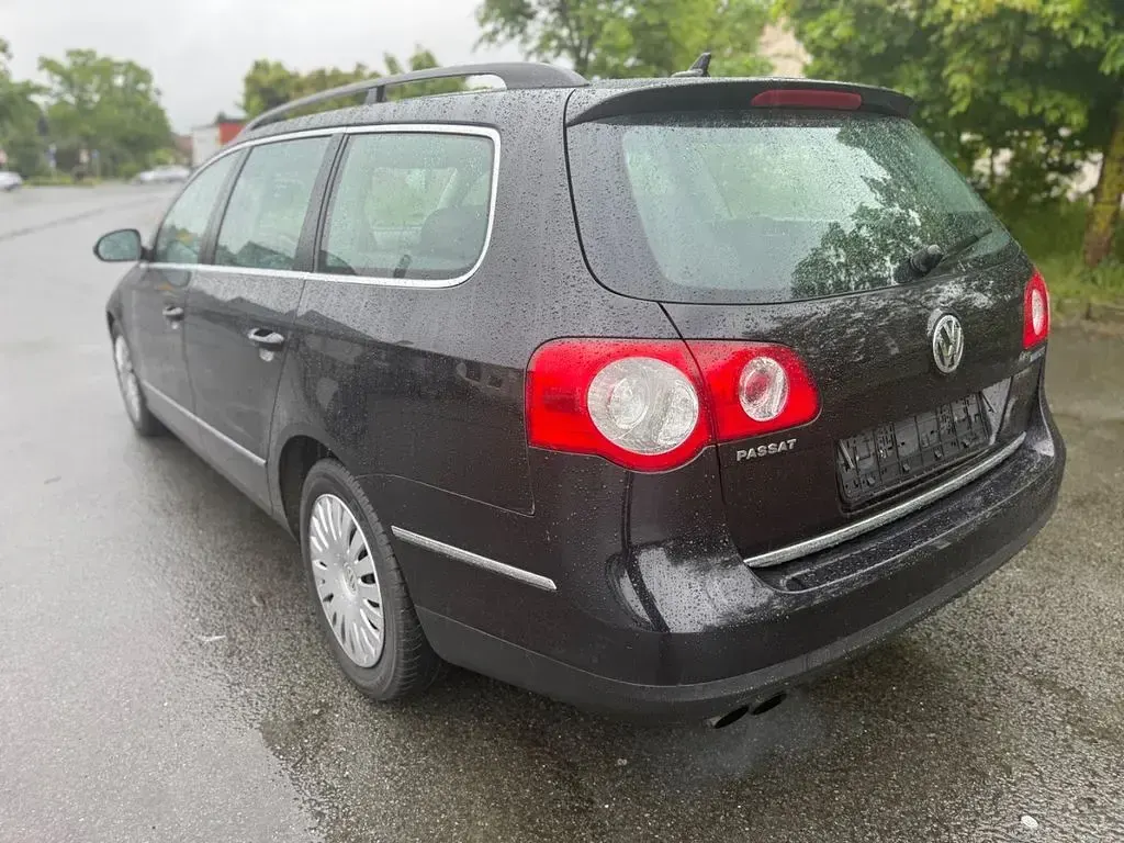 Używany VW Passat 110 KM (80 kW) 2009 Czarny Kombi