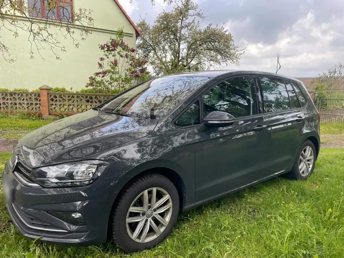 Gebraucht VW Golf VII 115 PS (84 kW) 2019 Grau Kleinwagen