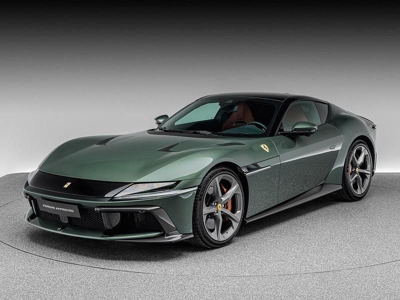 Gebraucht Ferrari 12 Cilindri 829 PS (609 kW) 2025 Verde toscana Coupé