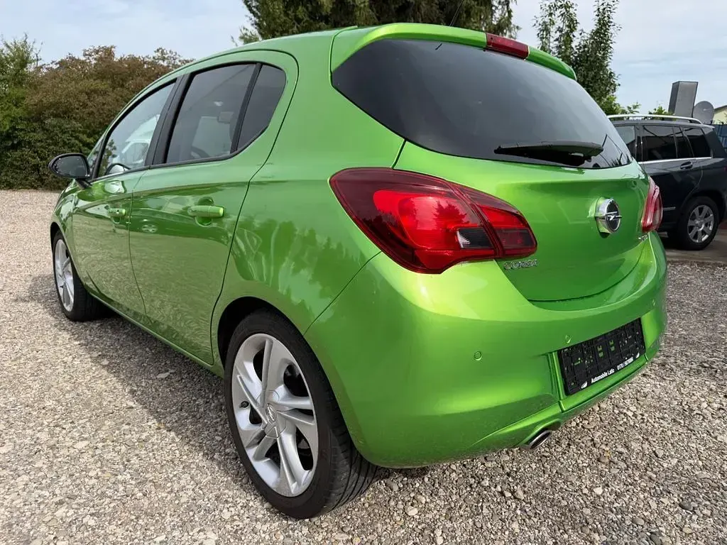 Gebraucht Opel Corsa Color Edition 101 PS (74 kW) 2015 Grün Kleinwagen