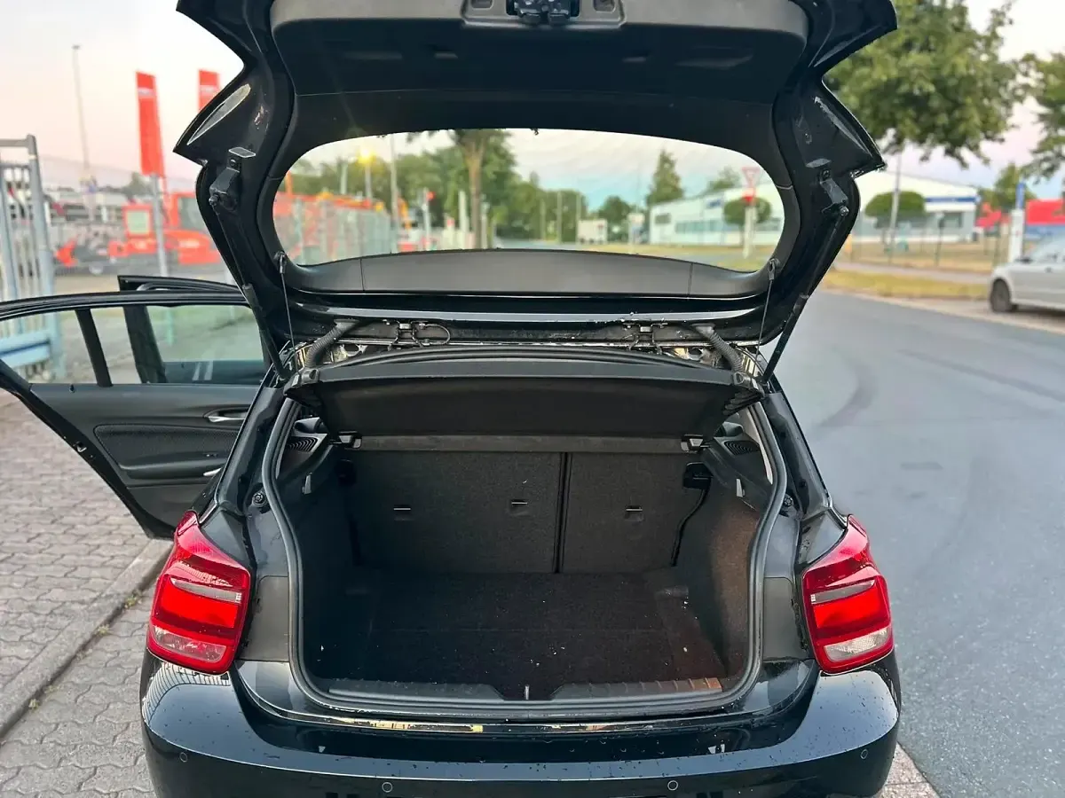 Gebraucht BMW 116 109 PS (80 kW) 2015 Schwarz Kleinwagen