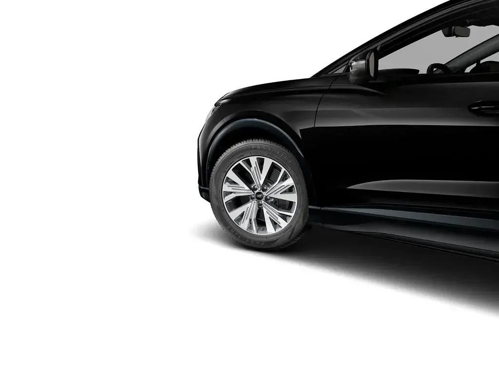 Gebraucht Audi Q4 e-tron Advanced Plus 150 kW (204 PS) 2025 Mythosschwarz metallic SUV