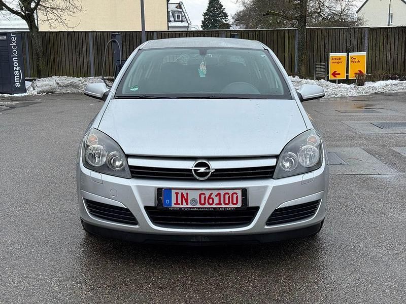 Gebraucht Opel Astra Edition 101 PS (74 kW) 2005 Silber Limousine