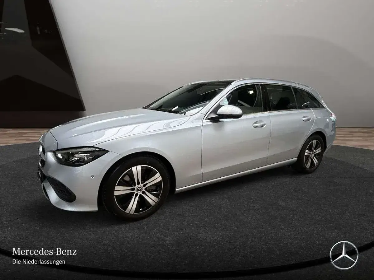 Gebraucht Mercedes C200 Avantgarde 204 PS (150 kW) 2025 Silber Limousine