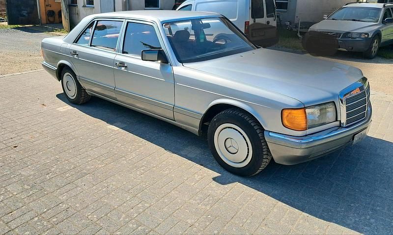 Gebraucht Mercedes 300 180 PS (132 kW) 1988 Silber Limousine