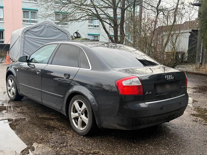 Gebraucht Audi A4 131 PS (96 kW) 2004 Schwarz Limousine
