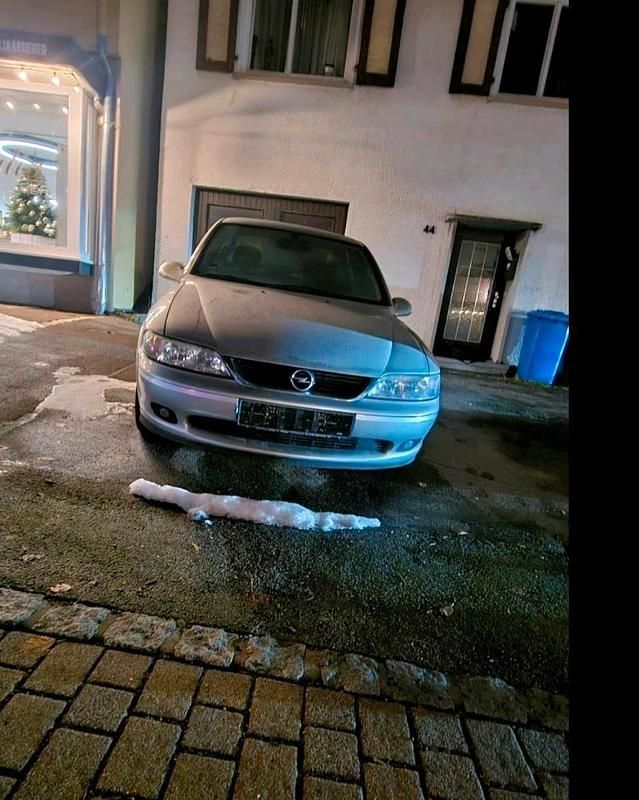 Gebraucht Opel Vectra 136 PS (100 kW) 1999 Silber Limousine