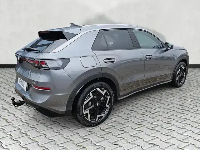 Neu VW T-Roc R-line 150 PS (110 kW) 2026 Blau SUV