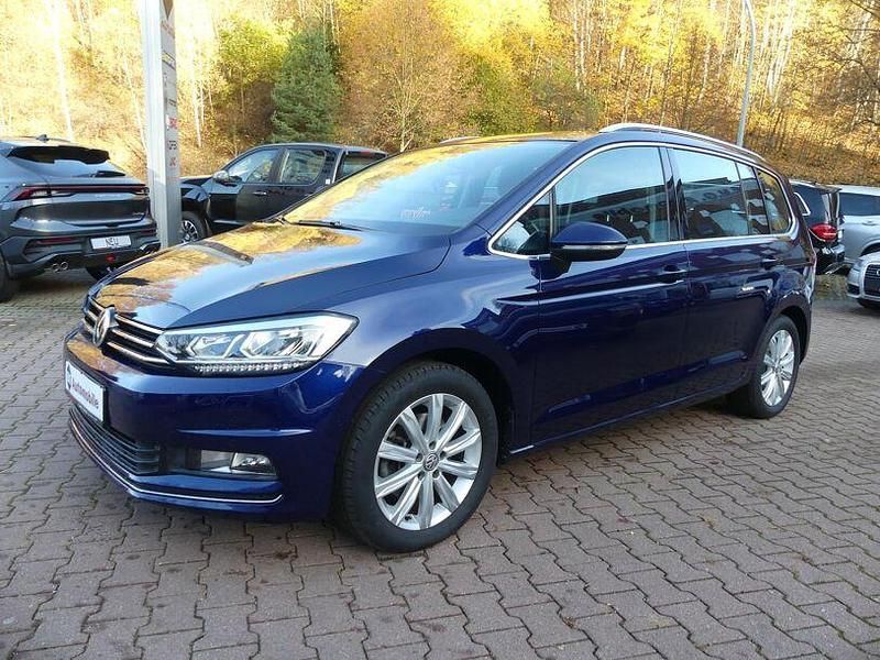 Blau Gebraucht 2015 VW Touran Van / Kleinbus | 19.990 € (Etwas zu teuer) - Bild 1/4