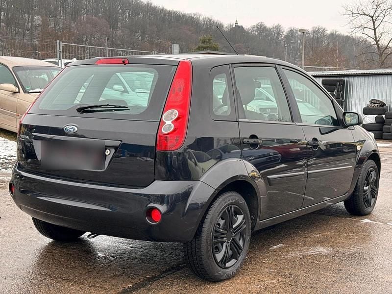 Gebraucht Ford Fiesta 84 PS (61 kW) 2008 Schwarz Kleinwagen
