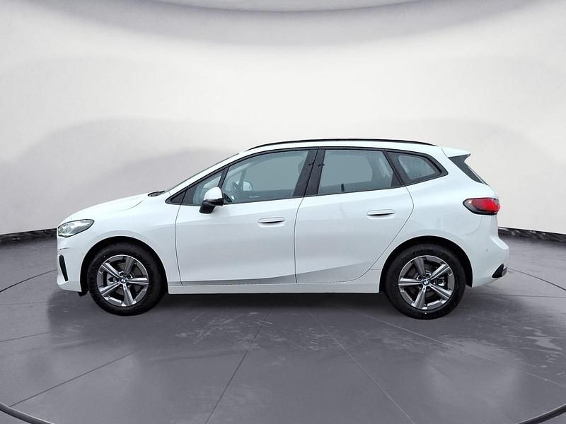 Gebraucht BMW 220 Active Tourer 156 PS (114 kW) 2025 Weiß Van / Kleinbus