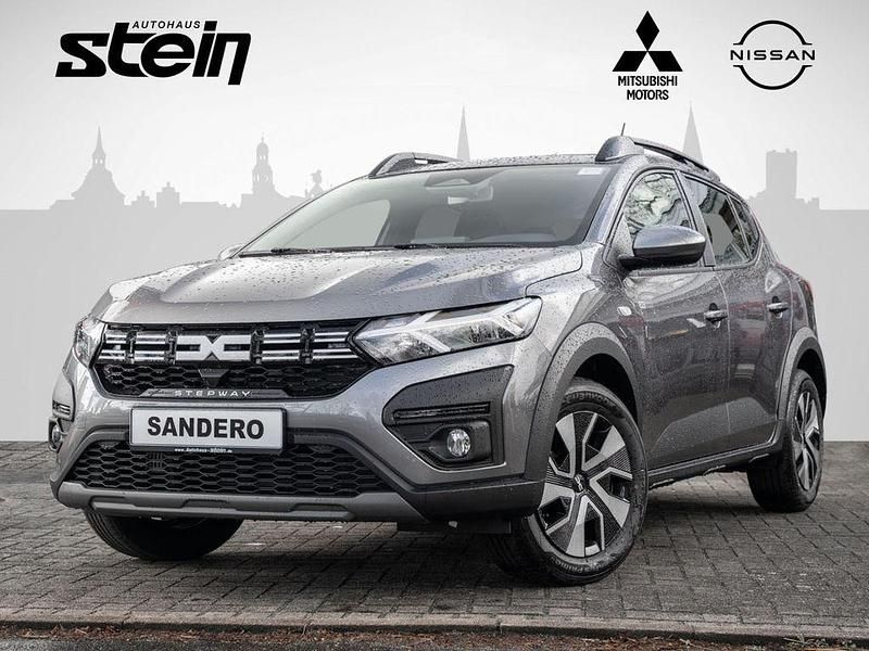 Neu Dacia Sandero Expression 91 PS (66 kW) 2025 Grau Limousine