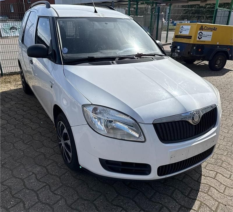 Gebraucht Skoda Roomster 60 PS (44 kW) 2007 Weiß Van / Kleinbus