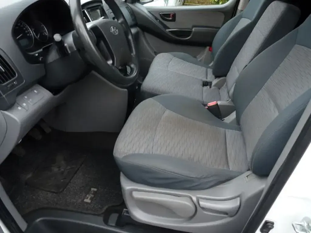 Gebraucht Hyundai H-1 136 PS (100 kW) 2018 Weiss Van / Kleinbus
