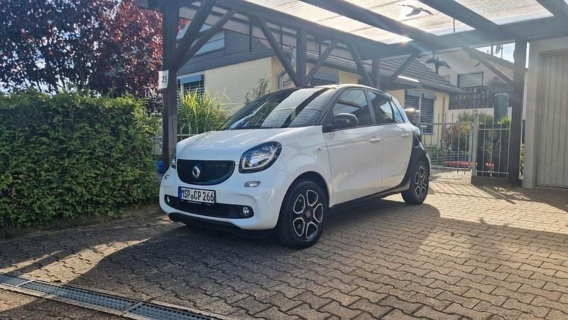 Weiß Gebraucht 2017 Smart ForFour Prime Kleinwagen | 8.499 € (Fairer Preis) - Bild 1/4
