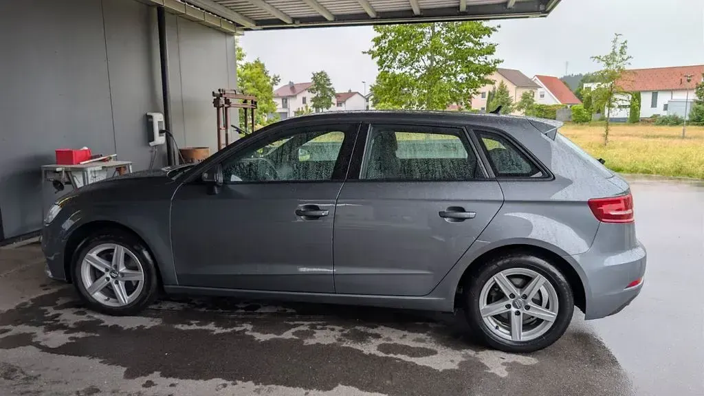 Gebraucht Audi A3 150 PS (110 kW) 2019 Grau Limousine