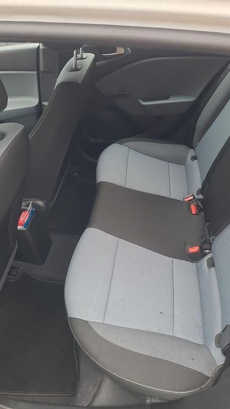 Gebraucht Hyundai i20 Classic 75 PS (55 kW) 2017 Weiß Kleinwagen