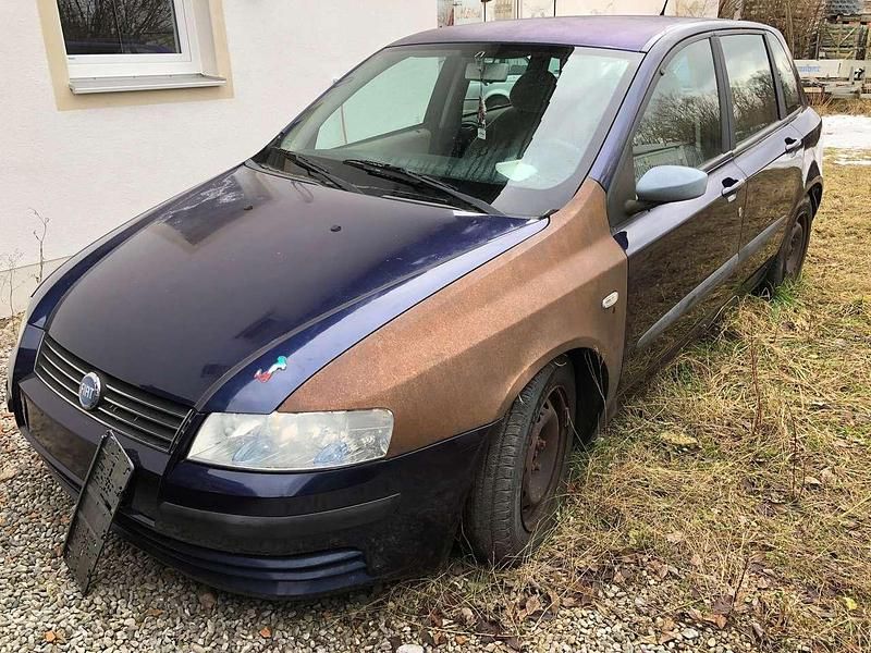 Gebraucht Fiat Stilo Active 103 PS (75 kW) 2002 Blau Limousine
