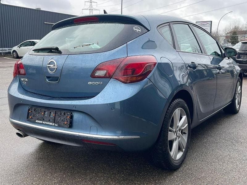 Gebraucht Opel Astra Active 165 PS (121 kW) 2013 Blau Limousine