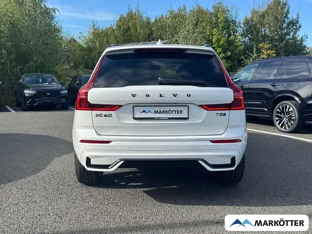 Neu Volvo XC60 Plus 455 PS (334 kW) 2026 Weiss SUV