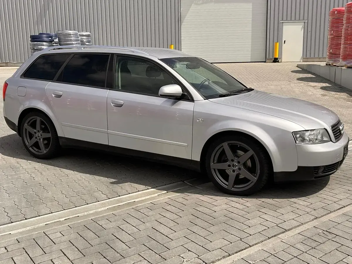 Gebraucht Audi A4 Comfort 131 PS (96 kW) 2002 Silber Kombi