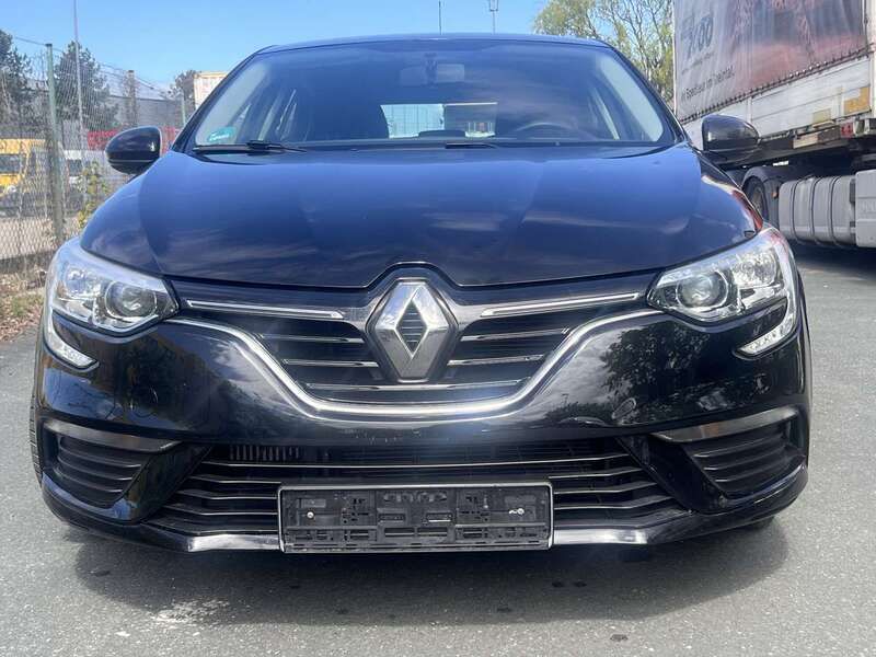 Sternenschwarz Gebraucht 2016 Renault Mégane GrandTour Life Kombi | 7.499 € (Guter Preis) - Bild 1/4