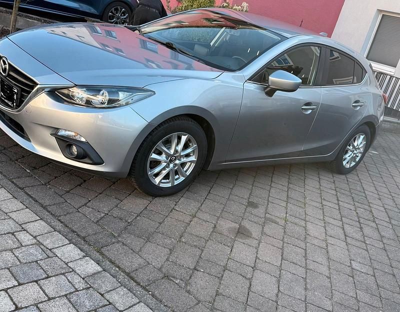 Gebraucht Mazda 3 120 PS (88 kW) 2015 Silber Kleinwagen