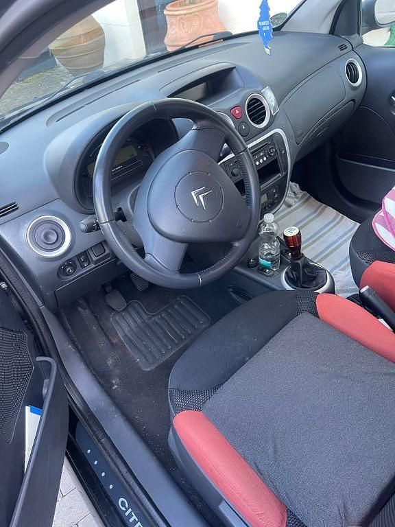 Gebraucht Citroën C2 Comfort 73 PS (53 kW) 2007 Schwarz Kleinwagen