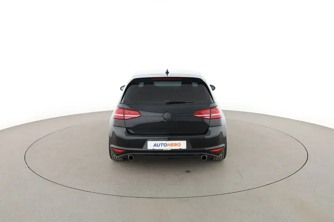 Second-hand VW Golf VII GTI 230 CP (169 kW) 2017 Negru Berlinǎ