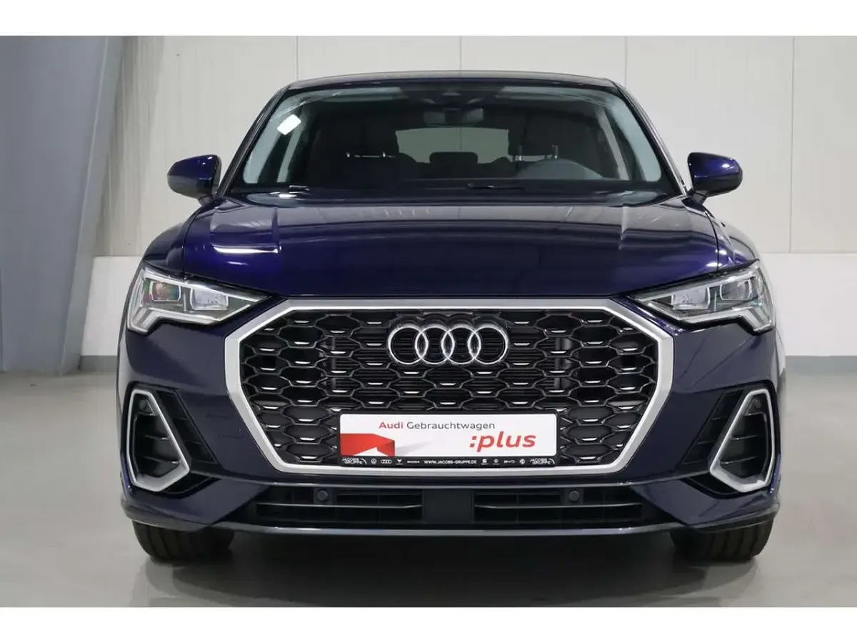 Gebraucht Audi Q3 Sportback S-Line 150 PS (110 kW) 2025 Navarrablau metallic SUV
