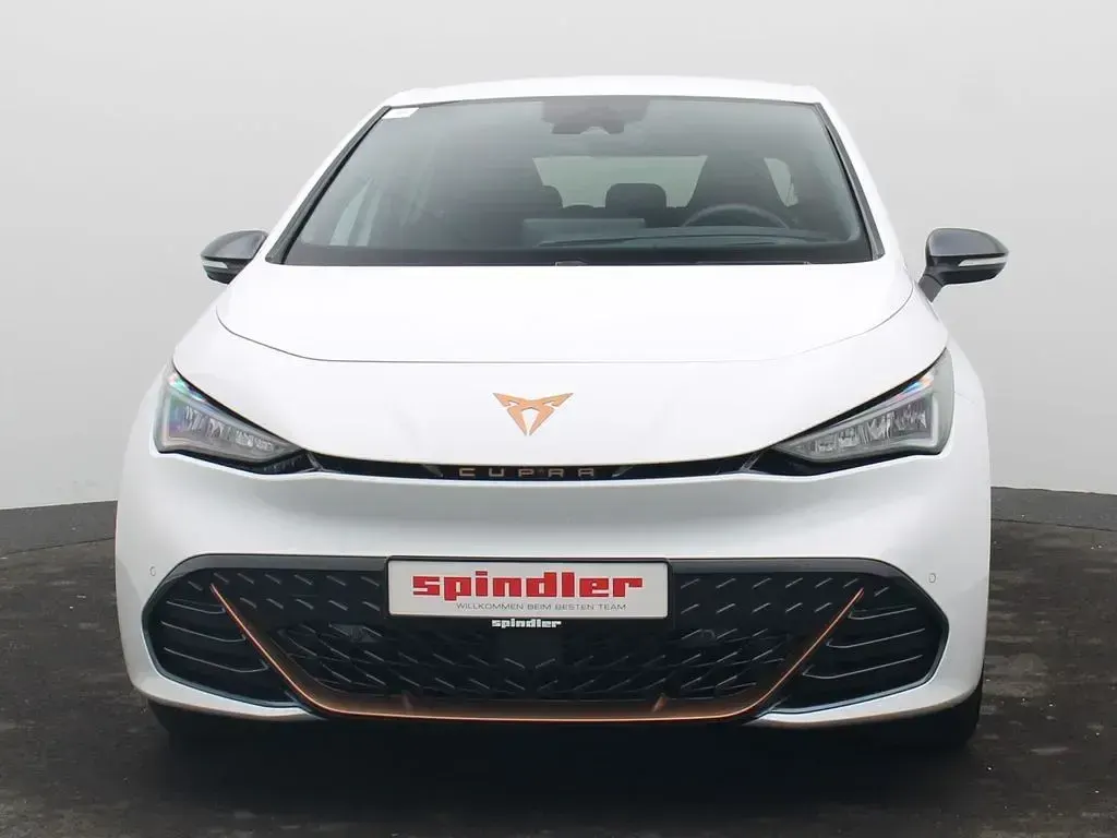 Gebraucht Cupra Born e-Boost 169 kW (231 PS) 2025 Eisweiß Kleinwagen