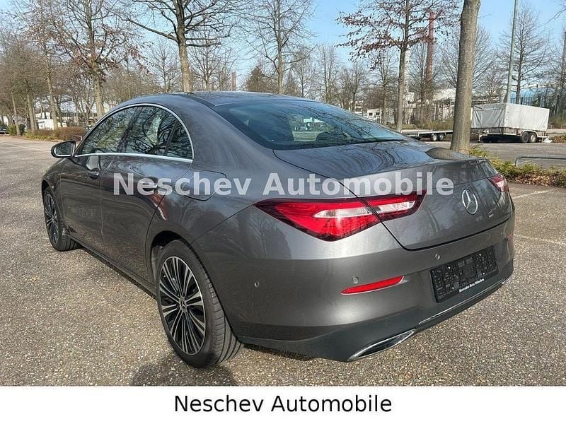 Gebraucht Mercedes CLA200 Progressive 163 PS (119 kW) 2022 Grau Limousine