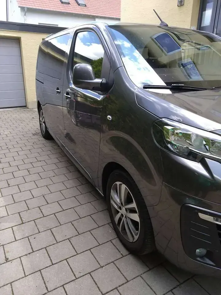 Gebraucht Peugeot Traveller Active 150 PS (110 kW) 2020 Grau Van / Kleinbus
