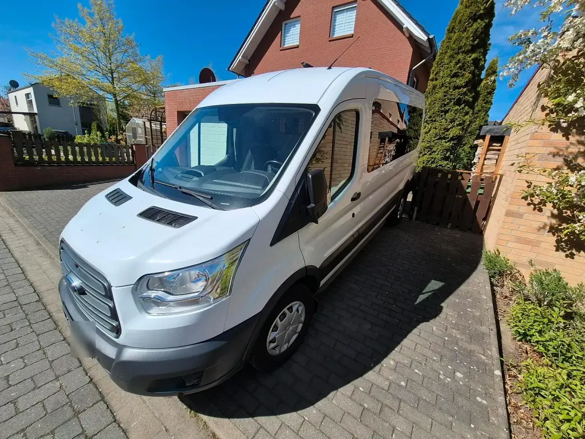 Gebraucht Ford Transit 131 PS (96 kW) 2018 Weiß Van / Kleinbus
