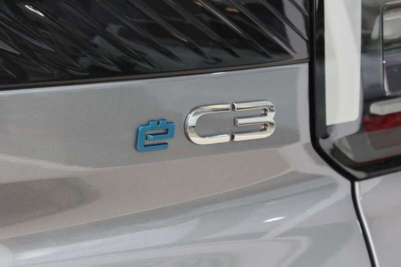 Neu Citroën e-C3 83 kW (113 PS) 2025 Mercuregrau Kleinwagen