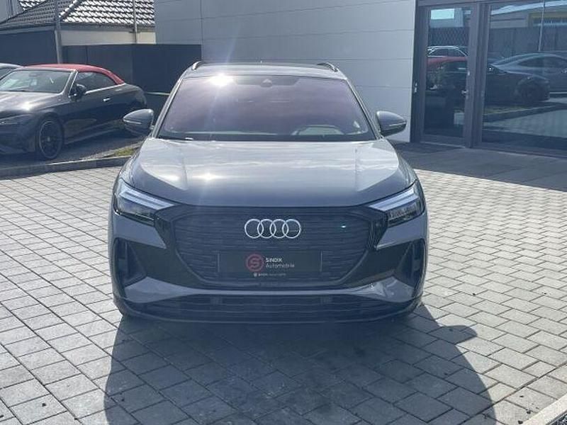 Gebraucht Audi Q4 e-tron S-Line 150 kW (204 PS) 2022 Kieselgrau SUV