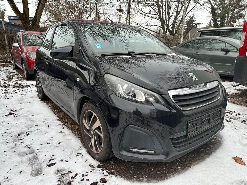 Gebraucht Peugeot 108 Active 69 PS (50 kW) 2015 Schwarz Cabrio
