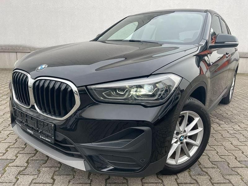 Schwarz Gebraucht 2021 BMW X1 Advantage SUV | 14.990 € (Guter Preis) - Bild 1/4