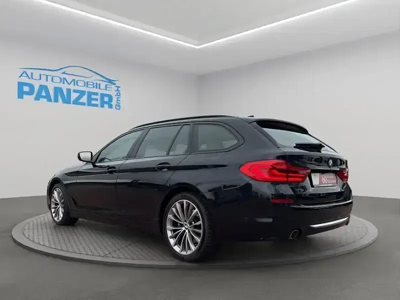 Gebraucht BMW 520 Luxury Line 190 PS (139 kW) 2020 Schwarz Kombi