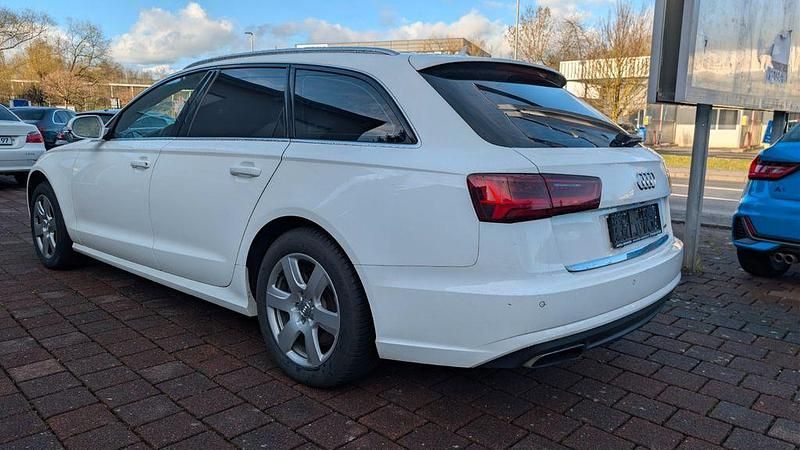 Gebraucht Audi A6 Comfort 218 PS (160 kW) 2015 Weiß Kombi